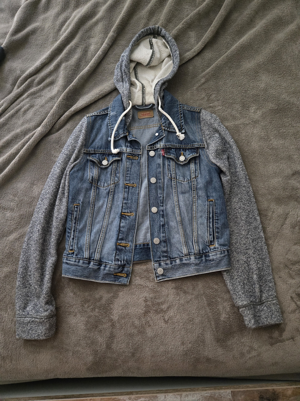 Levi's Hybrid Hoodie Trucker Jacket in Blue & Gray